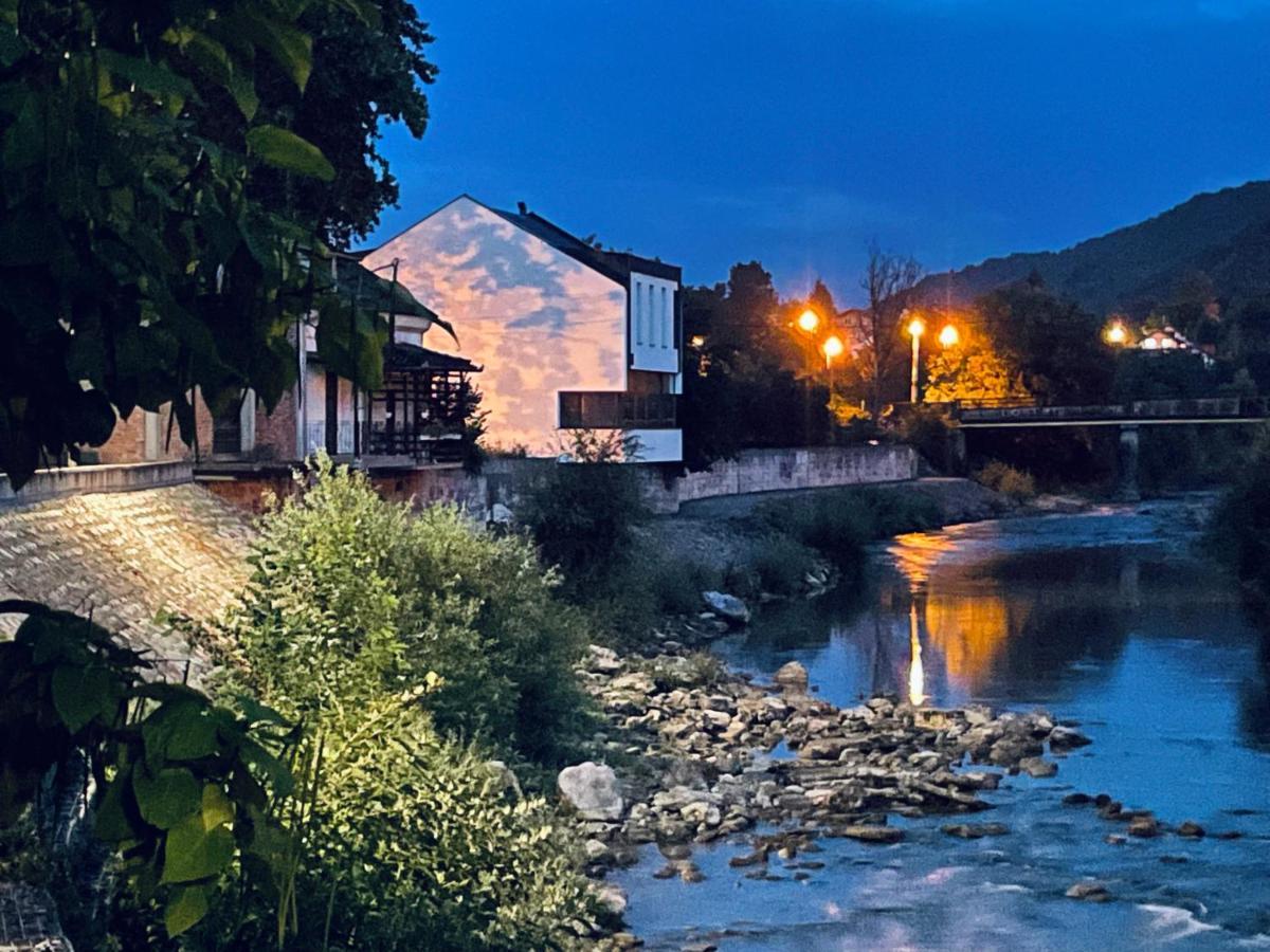 Motel Platani Kotor Varos Eksteriør bilde